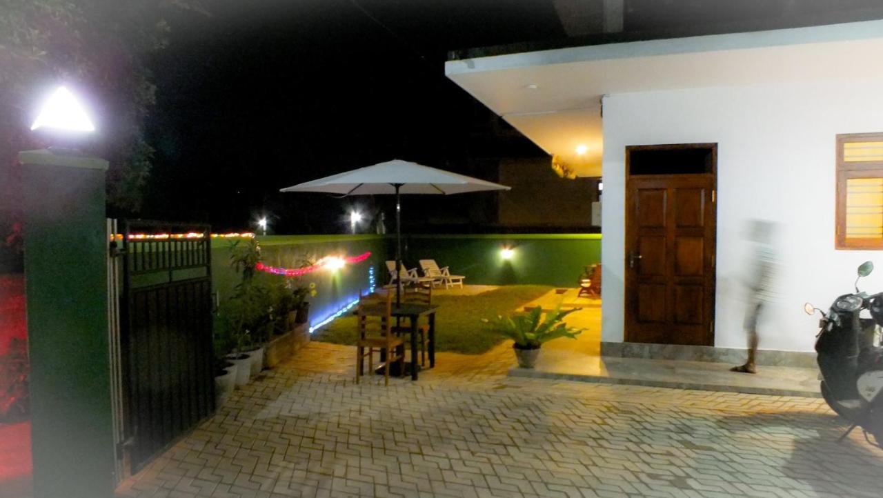 Villa Tanzanite ヒッカドゥワ エクステリア 写真